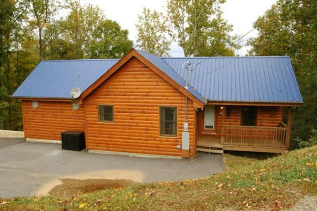 Great Location Pool Table Hot Tub Villa Gatlinburg Exterior photo